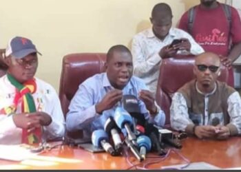 Éducation en tension : ouverture de négociations face à la menace de grève